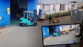 Yer: Vietnam... Feci iş kazası kamerada: Forkliftin yükü üstüne devrildi!