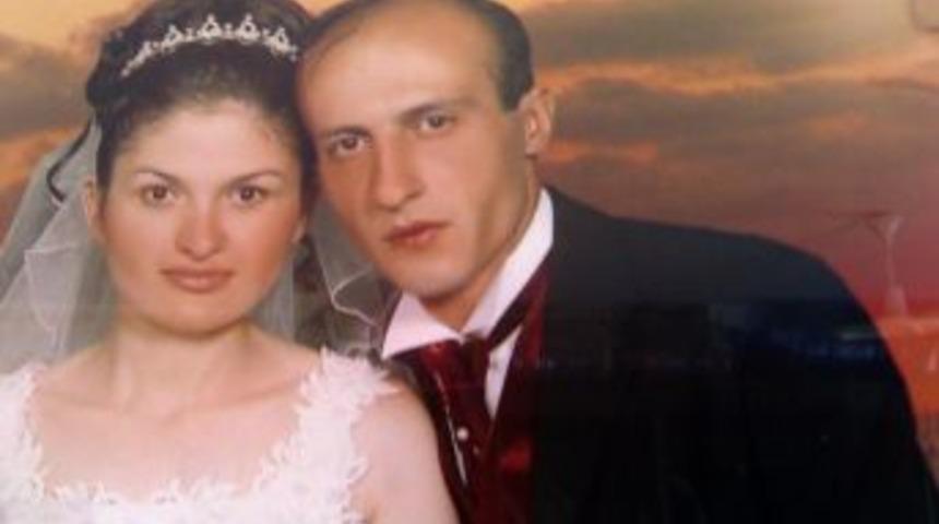 Aldattığını d&uuml;ş&uuml;nd&uuml;ğ&uuml; eşini &ouml;ld&uuml;r&uuml;p, kendi boğazını kesti