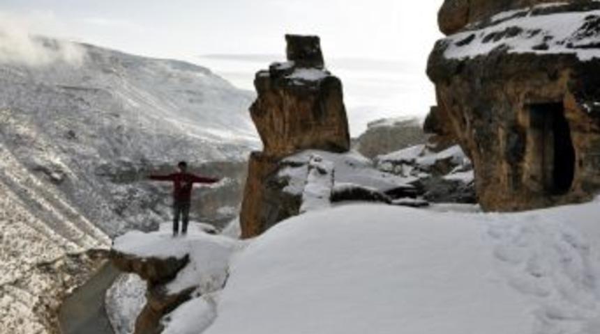 Siirtli fotoğraf&ccedil;ılar iş başında