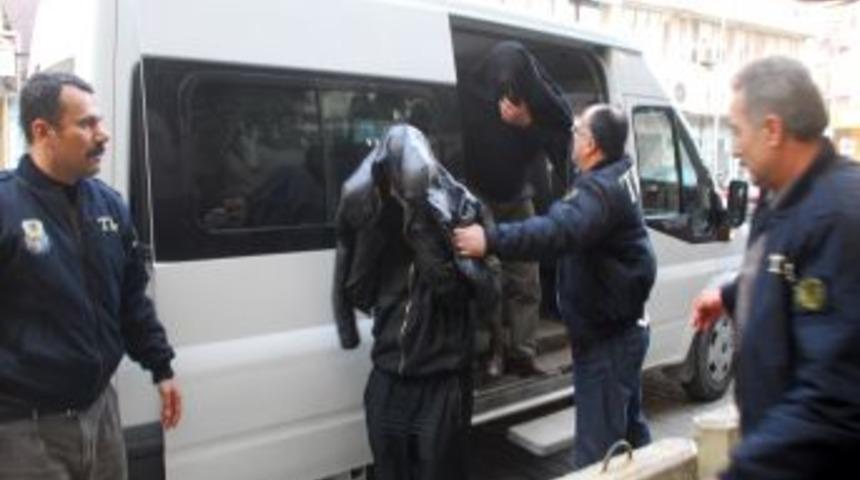 'Siyasi casusluk'la su&ccedil;lanan 5 kişi savcıya ifade veriyor