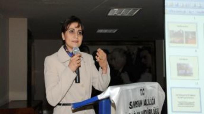 Vali Aksoy'un eşi kadınları sağlık konusunda bilin&ccedil;lendiriyor