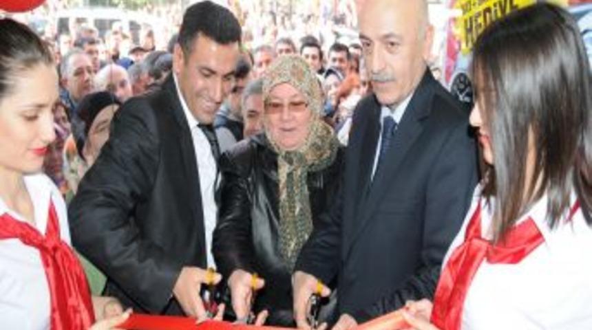 &Ccedil;elik AVM 19&rsquo;ncu şubesini Manisa&rsquo;da a&ccedil;tı