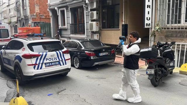 Son fotoğrafı o &ccedil;atıda &ccedil;ekilmiş! Şişli&rsquo;de Aisulu Bekmakhanova&rsquo;nın ş&uuml;pheli &ouml;l&uuml;m&uuml;nde  sevgili  detayı 7