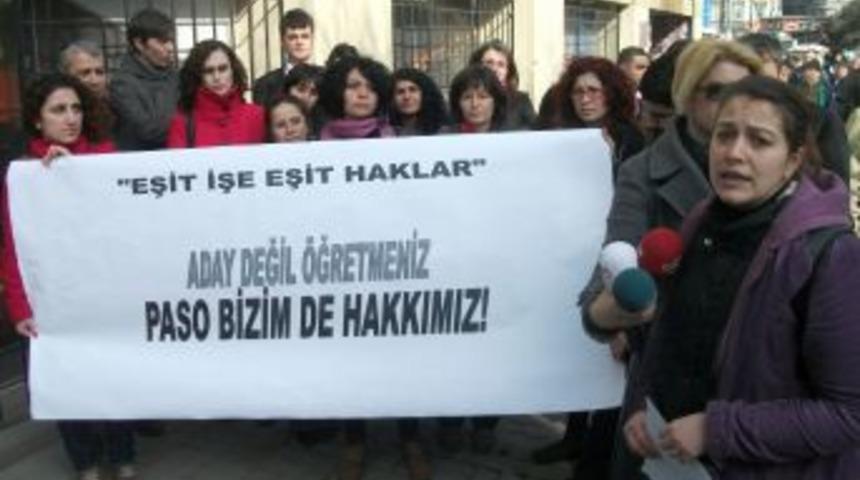 Atanamayan &ouml;ğretmenlerden paso eylemi