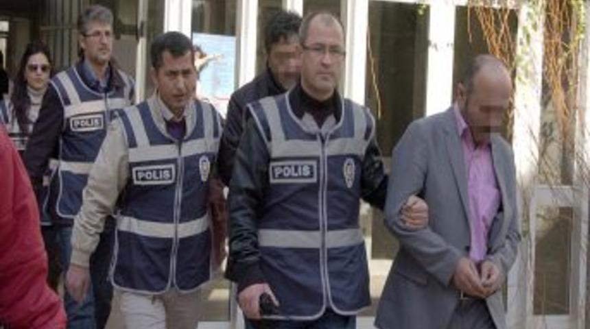 Vatandaşları &lsquo;cennetten yer vereceğiz&rsquo; diye dolandırdılar