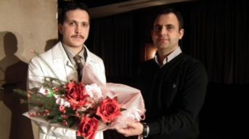 Işık S&uuml;varileri, Sarıkamış'ta ayakta alkışlandı