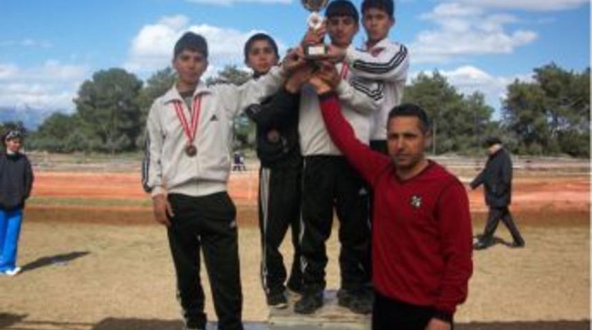 Gazi Yibo Kros takımı, T&uuml;rkiye &uuml;&ccedil;&uuml;nc&uuml;s&uuml; oldu