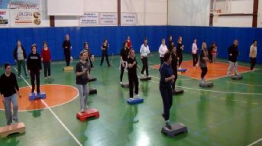 Sinoplu bayanlar obeziteye karşı savaş a&ccedil;tı.