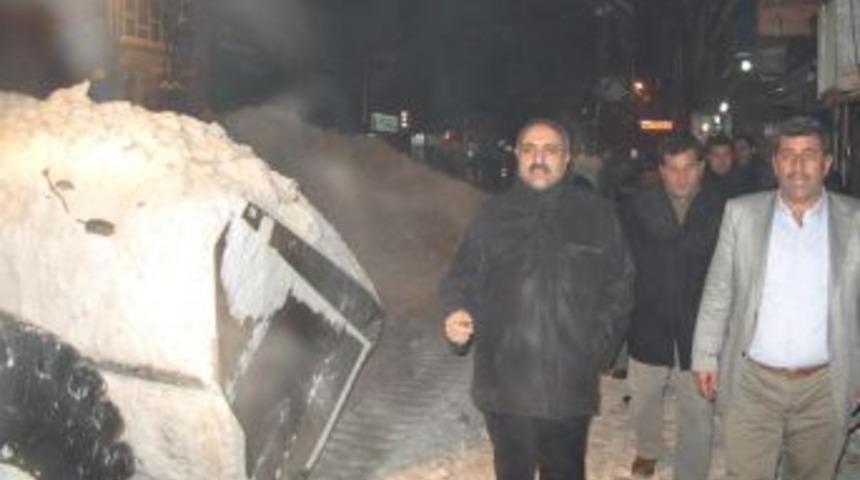 Ağrı'da kar temizleme seferberliği