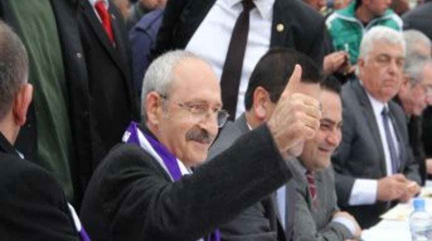 Kemal Kılıçdaroğlu, Milas'ta deve güreşi izledi