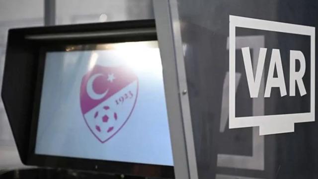 Galatasaray-Fenerbahçe derbisinin VAR hakemi belli oldu!