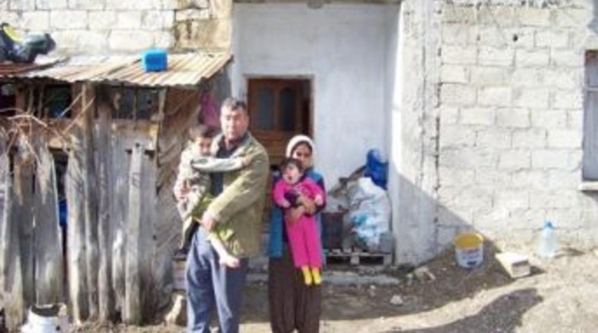 Yaprak ailesi engelli &ccedil;ocukları i&ccedil;in yardım bekliyor