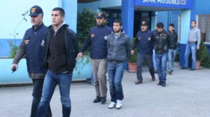 KCK operasyonunda g&ouml;zaltına alınan 35 kişi adliyeye sevk edildi