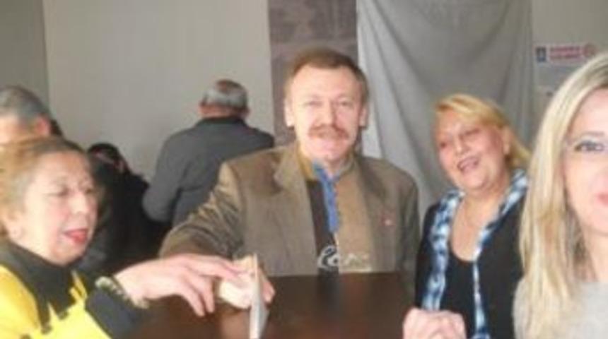 CHP'de delege se&ccedil;imleri s&uuml;r&uuml;yor