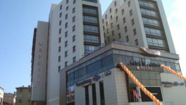 Ay City Alış Veriş Merkezi açıldı