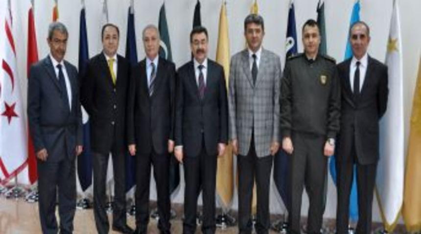 Umreden d&ouml;nen Başkan Odabaşı'na protokolden 'hoşgeldin' ziyareti