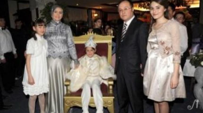 Elegance'de muhteşem s&uuml;nnet