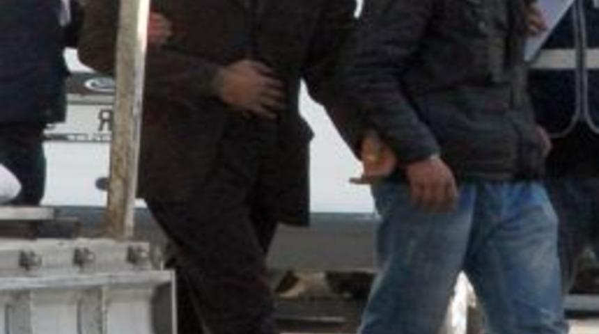 Jokey olduğunu s&ouml;yledi ama polisi inandıramadı