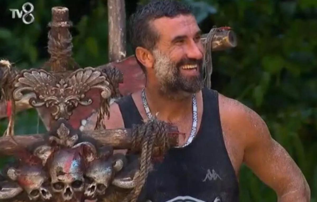 Survivor yarışmacısı Hikmet Tuğsuz yakalanıp Türkiye ye getirildi! 1