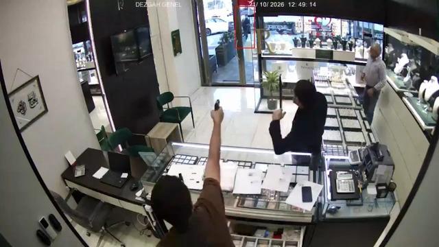 Esenyurt ta kuyumcudaki dehşet kamerada! "Senin için adam vururum" 2