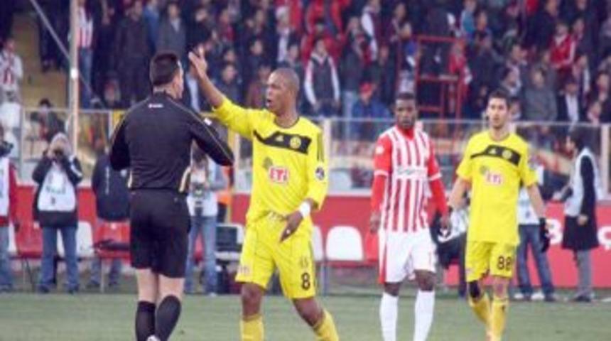 Eskişehirspor, istikrar koruyamıyor