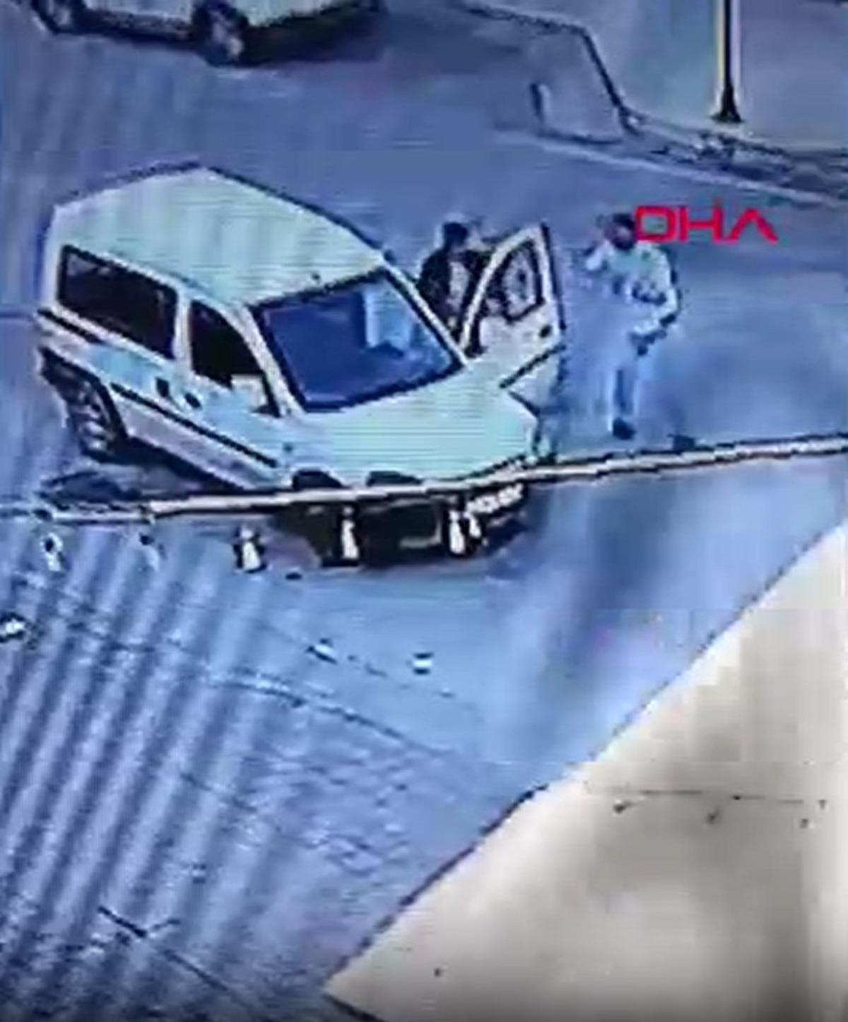 Oyun değil, T&uuml;rkiye de yaşandı! &Ouml;n&uuml;n&uuml; kestiği aracı b&ouml;yle &ccedil;aldı  3