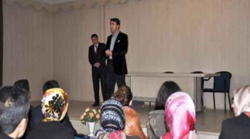 Ak&ccedil;ale'de g&ouml;reve yeni başlayan &ouml;ğretmenlere uyum semineri