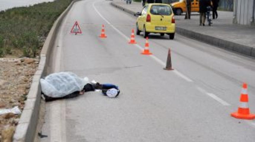 Seyyar satıcı kazada hayatını kaybetti