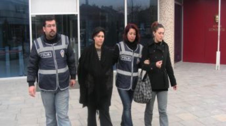 Sahte altın zincir bozdururken yakalanan 2 kadın tutuklandı