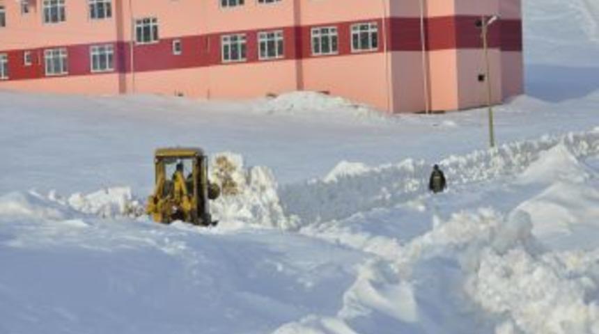 Belediyeler karla m&uuml;cadele i&ccedil;in daha fazla &ouml;denek istiyor