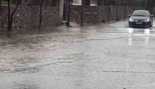 Bodrum&rsquo;da sağanakla birlikte dereler taştı