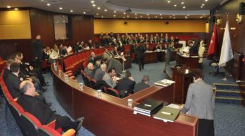 Rauf Denktaş&rsquo;ın ismi G&ouml;lbaşı&rsquo;nda yaşayacak