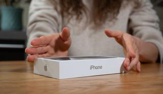 Pes dedirten 'iPhone' hırsızlığı! Apple'ın aldığı &ouml;nlem g&uuml;ndem oldu