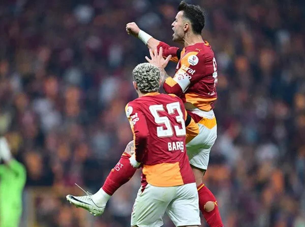 Dev derbi öncesi yapay zekadan Galatasaray - Fenerbahçe tahmini! Skor vererek paylaştı 2