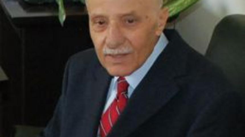 Bir Bilge &Ccedil;ınar "&Ouml;mer Derindere"