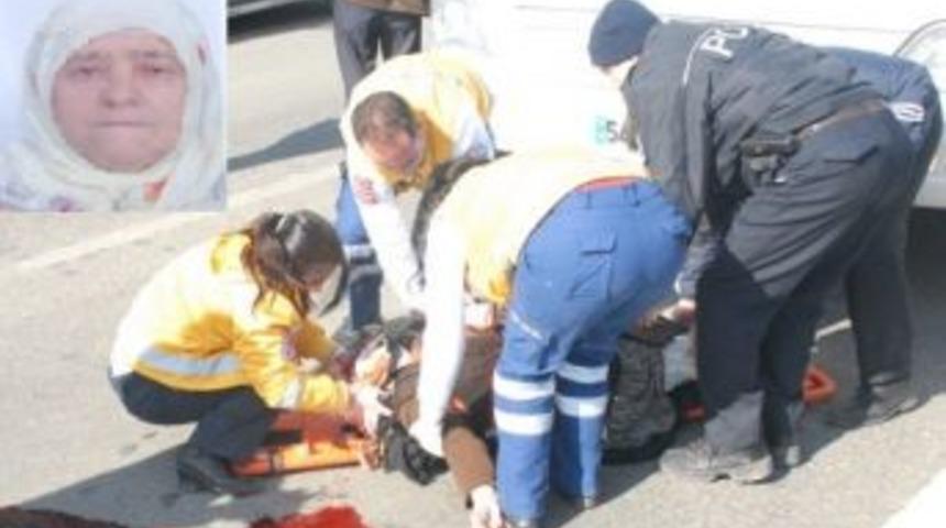 82 yaşındaki kadın otob&uuml;s&uuml;n altında kaldı