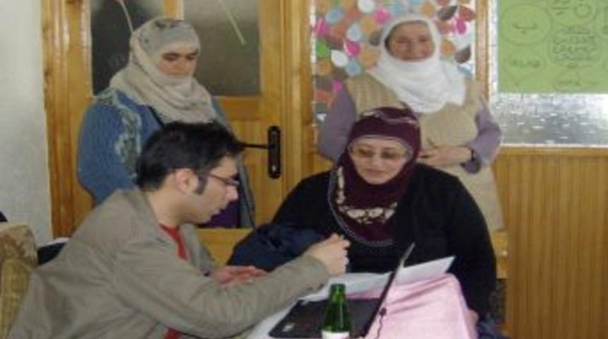 Ayvazhacı k&ouml;y&uuml; kadınlarından kan bağışına yoğun ilgi