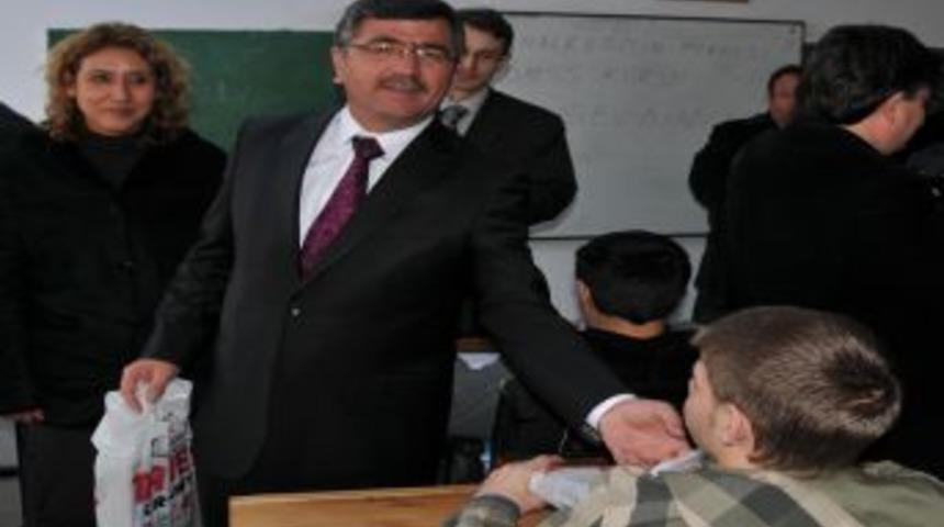 Engellilere &uuml;cretsiz &Ouml;MSS hazırlık kursu