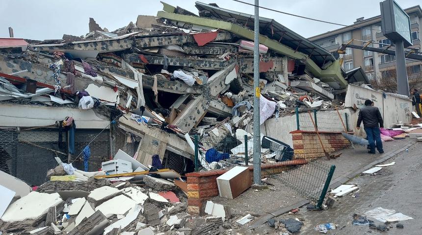 Depremde 44 kişinin &ouml;ld&uuml;ğ&uuml; Said Bey Sitesi&rsquo;nde karar &ccedil;ıktı