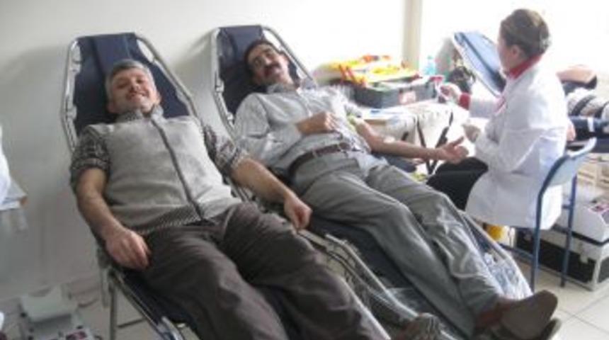 Turhal FEM&rsquo;den Kızılay&rsquo;a kan bağışı