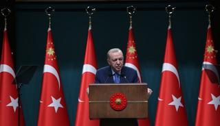 Cumhurbaşkanı Erdoğan: "2027 b&uuml;t&ccedil;esinde emeklilerimiz durumunu biraz daha iyileştirecek mali imkanları oluşturuyoruz"
