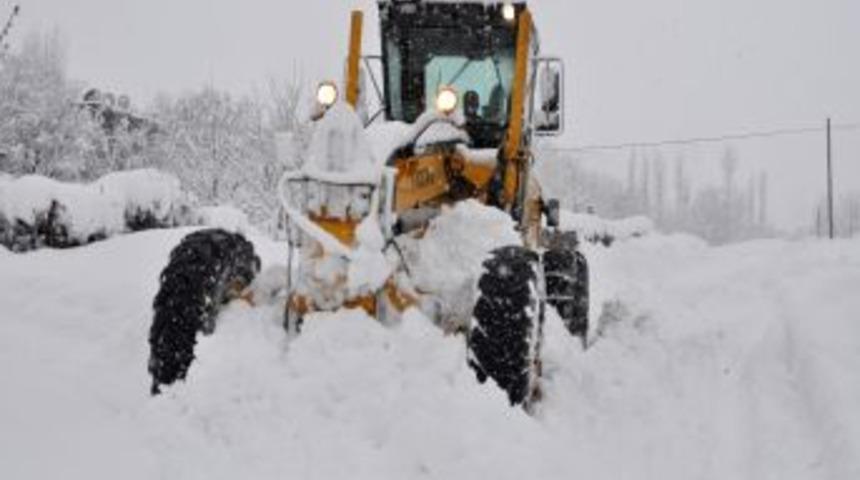 Bitlis'te 133 k&ouml;yle ulaşım sağlanamıyor