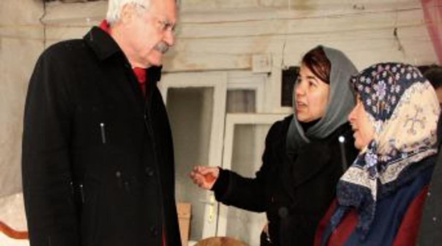 Başkan Tanık, heyelan b&ouml;lgesinde vatandaşların sorunlarını dinledi