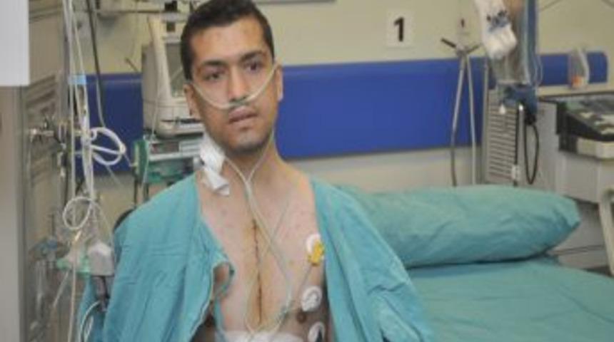 T&uuml;rkiye; aynı anda kalp, b&ouml;brek ve damar nakliyle tıp literat&uuml;r&uuml;ne girdi