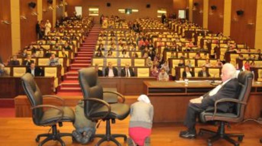 Deprem Dede'den &ccedil;ocuklara tatbikat