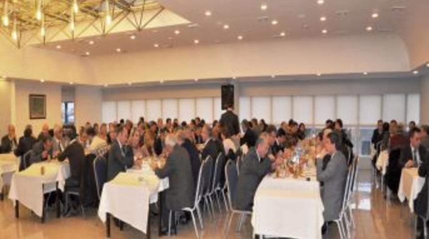 Başkent'teki Nallıhanlılar yemekte buluştu