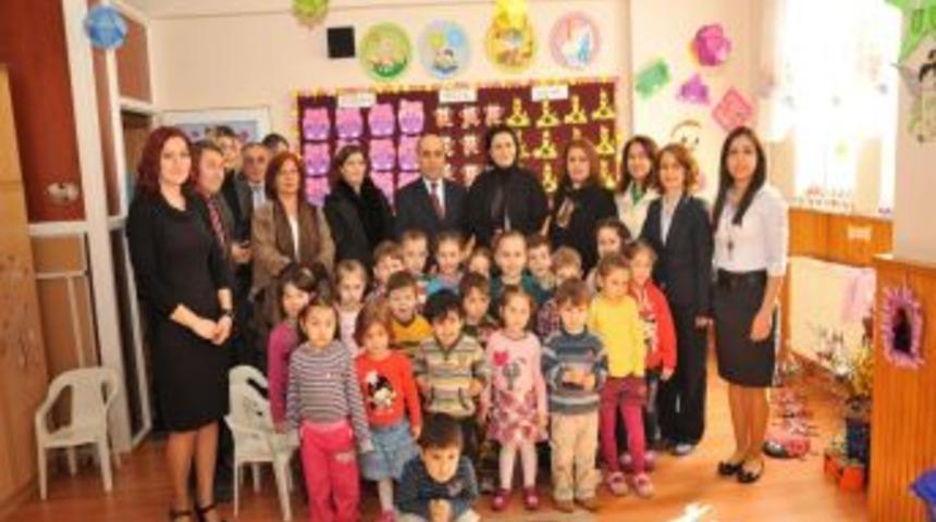 Vali Kızılcık'ın eşi Beşikd&uuml;z&uuml; il&ccedil;esini ziyaret etti