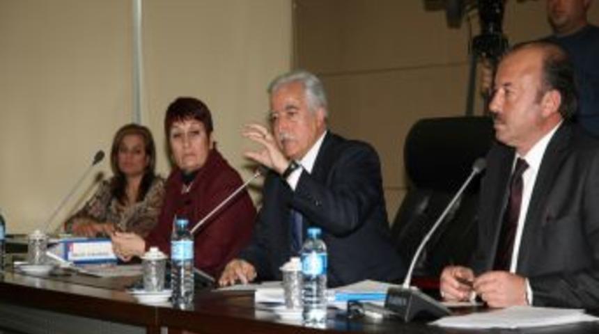 "Adana'daki zemin suyunun y&uuml;kselmesi risk oluşturuyor"