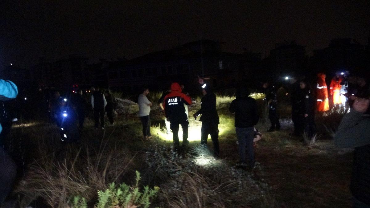  Antalya da hortum faciası! İş&ccedil;ilerin kaldığı konteynerler savruldu: 5 &ouml;l&uuml;, 1 yaralı 5