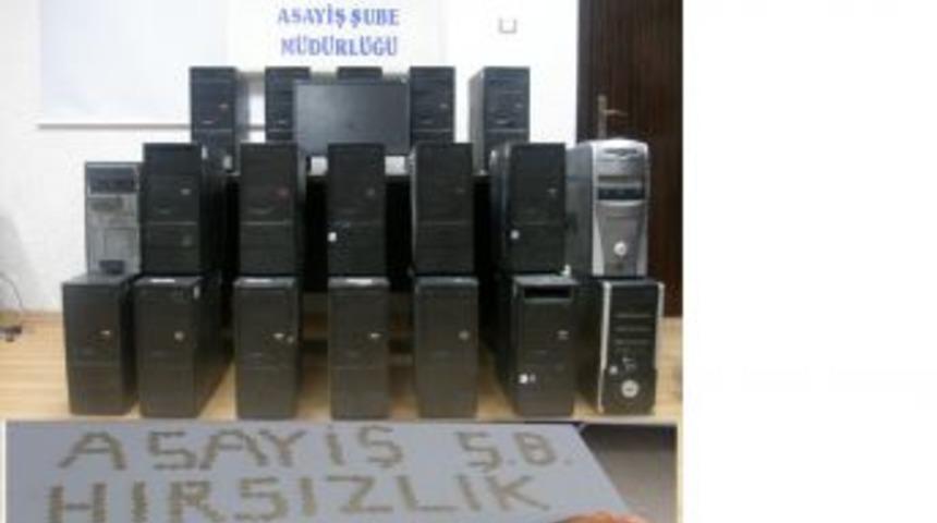 Okul bilgisayarlarını &ccedil;alan ş&uuml;pheliler yakalandı